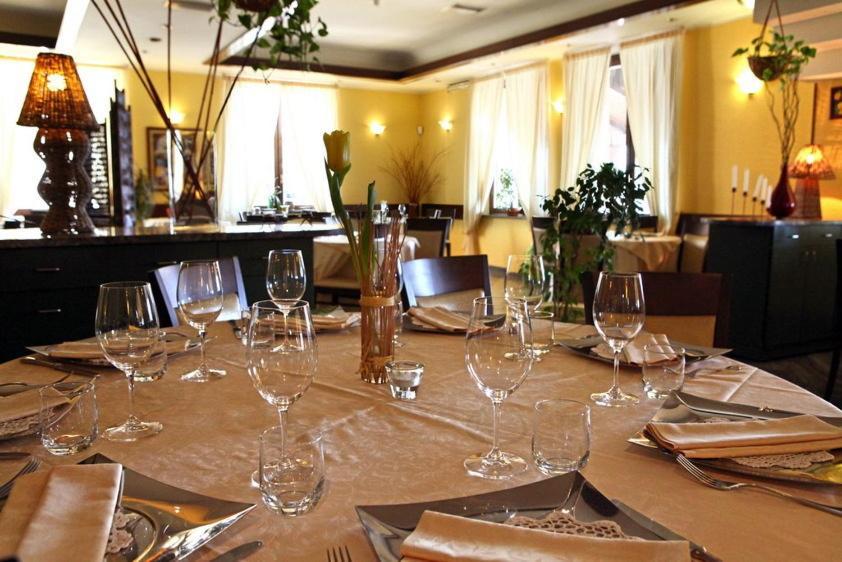 Piverone Hotel Ristorante Taverna Verde מראה חיצוני תמונה